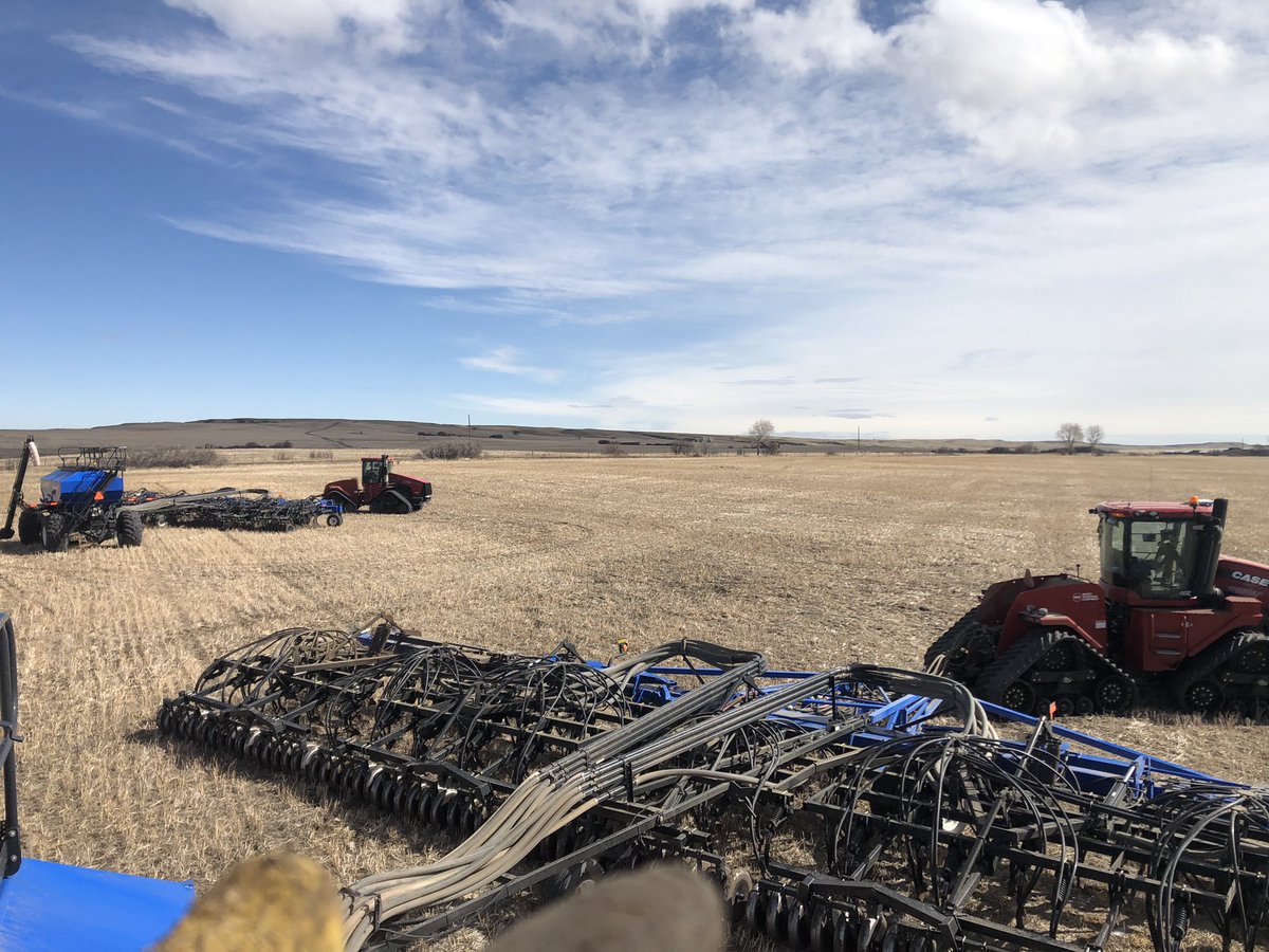 Day 4 of Seeding - no mental breakdowns yet. Couple spazz fits on hoses popping holes. Overall done Wheat headed into Barley #crocuscouleeranch #seeding2K22 #shakinshanks