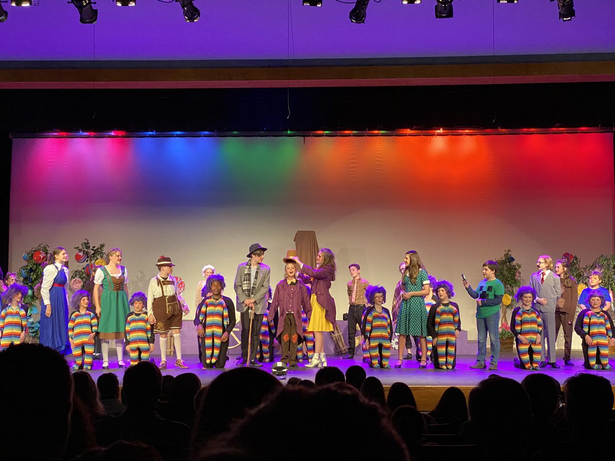 Connieteach's tweet photo. @FHMSJrVikings provided Friday night entertainment with an amazing performance of Willy Wonka Jr. so much talent! #FHSDPride https://t.co/pVc3iLhnBS