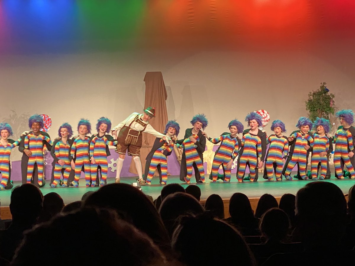 Connieteach's tweet photo. @FHMSJrVikings provided Friday night entertainment with an amazing performance of Willy Wonka Jr. so much talent! #FHSDPride https://t.co/pVc3iLhnBS