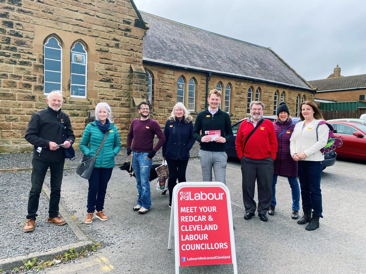 RCLabour's tweet photo. Your local Labour team had a great response on the #LabourDoorstep in #Longbeck today for @luke_myer! Luke is working hard for local residents all year round. π https://t.co/Ya5Q7C3kk0