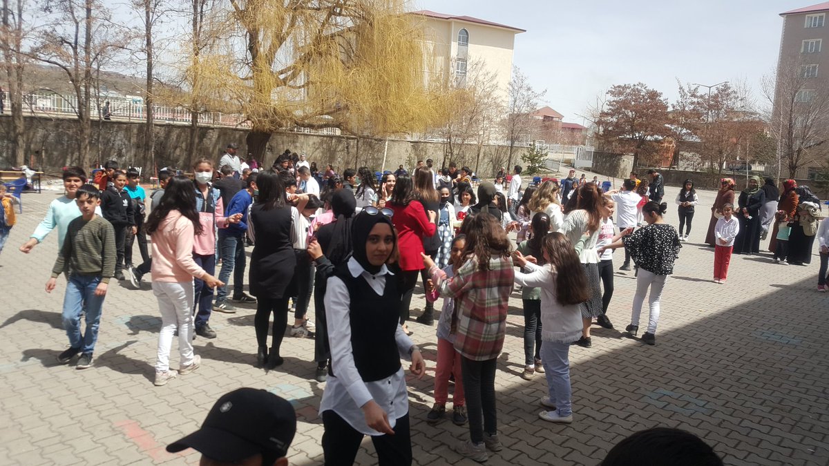 23 Nisan Ulusal Egemenlik ve Çocuk Bayramı 
<a href="/burhankurt04/">Burhan Kurt</a> <a href="/erol_isen/">Erol İSEN</a> @gzmgam9542