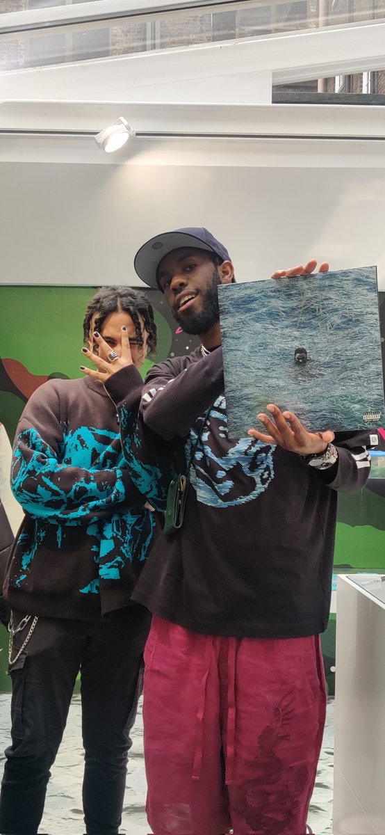 FAZMAGORIA's tweet photo. MY FIRST PHYSICAL ART PIECE!

cover I designed for Sainté now released as a vinyl with Billionaire Boys Club. can't believe it https://t.co/FLYNxvI2Ev