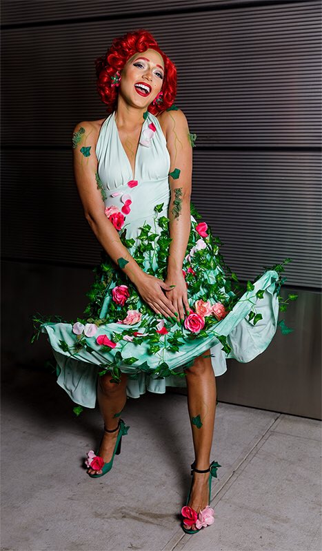 KennyMathieson's tweet image. The Sweetest Poison? - instagram.com/hissyfit_ig?ig… seamlessly blends Marilyn Monroe with Poison Ivy during @NY_Comic_Con 2019.

I’m really looking forward to photographing this year’s NYCC. 😎

#NYCC2019 #NewYorkComicCon #NYCC