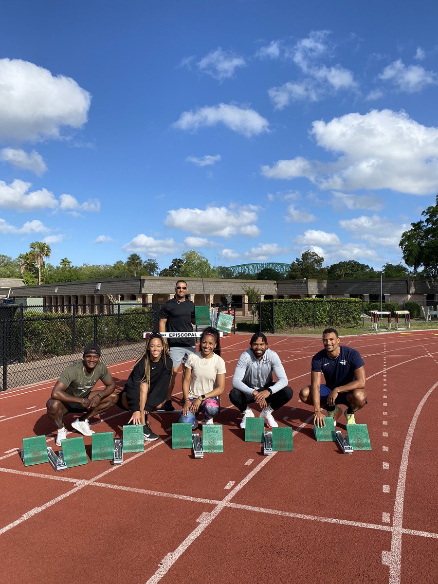 Thank you @GillAthletics for sending us those amazing fusion blocks! Our Olympic training group of @Warrior_omz @JohnsonThompson @KWilliams_hep @Gscant27 @devonwillliams is now able to train without worries at our amazing Olympic training facility on the beautiful campus of ESJ!