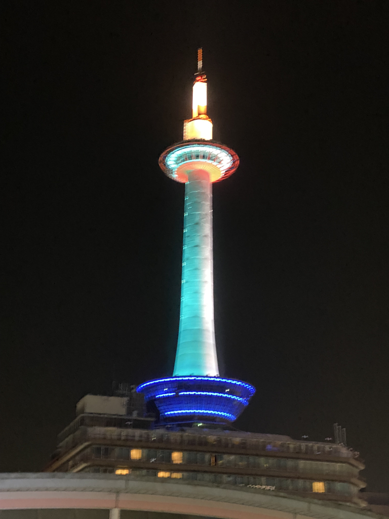 kenhachi's tweet photo. 一日が長いなぁ京都 https://t.co/hEnLhKtDoj