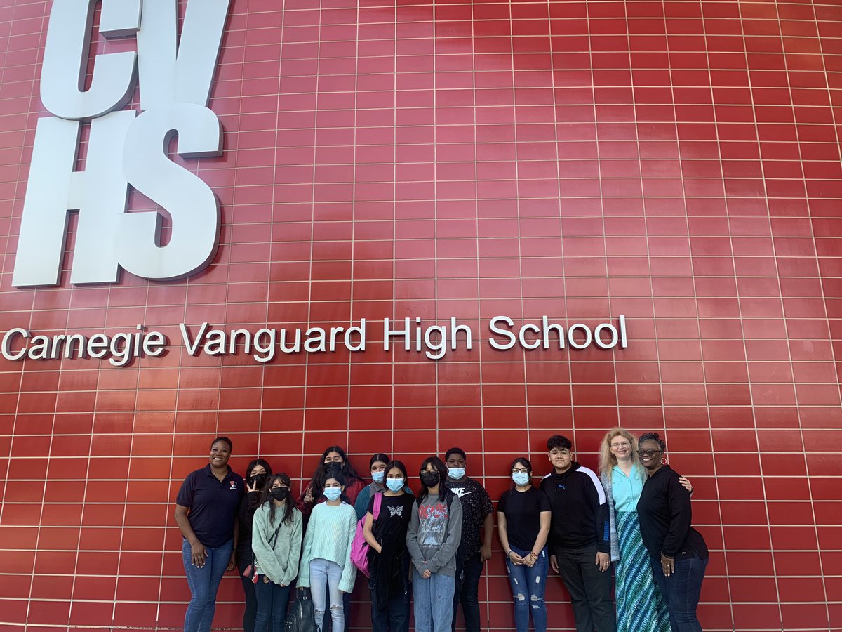 ɥɥɐııuos™ tweet media