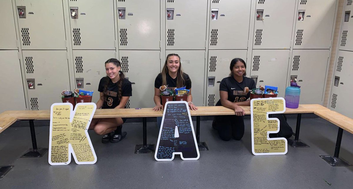 bghsflag's tweet photo. Such a great time yesterday celebrating these 3 young ladies! It’s been amazing to watch you grow as people and as players these past years. Proud to be your coaches and are excited for what the future has in store for you! 🐊🏈❤️ https://t.co/eCnWXtrvwC