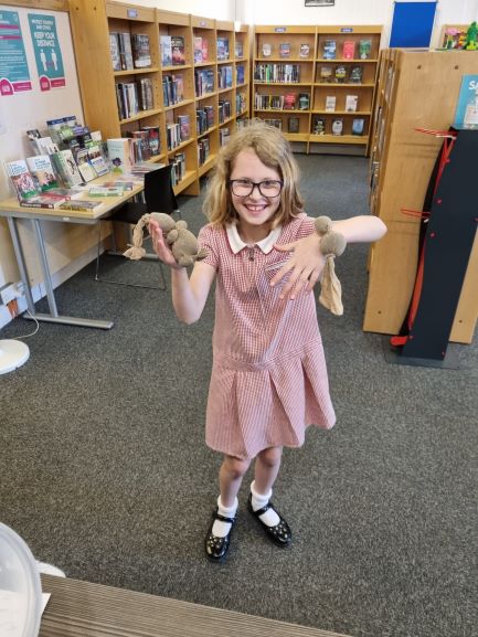 ERCL4's tweet photo. Great fun at Thornliebank library for #EarthDay yesterday and now the wait begins! we can't wait to see how these hairy grass creatures turn out... all part of The Root Cause Project @ThornliebankPS #GreenerLibraries https://t.co/euHHkIUYDT