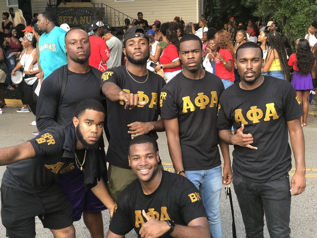 ICan__FixThat's tweet photo. Happy Beta Nu Founderโs Day to the good bruhs! I wouldnโt have It any other way. #NuRazians #ItsBN https://t.co/ivDTJrfbUs