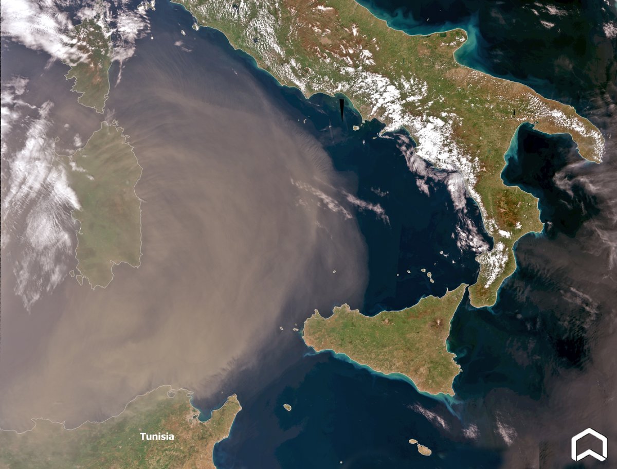 PlatformAdam's tweet photo. A huge cloud of #Sahrandust over #Sardinia and #Corsica today, April 23rd. #Copernicus #Sentinel3 captured today the dust flying from North #Africa toward #Italy. #Tunisia #Airquality #Sicily
Enorme nube di sabbia sahariana sulla #Sardegna vista oggi da satellite. @Giulio_Firenze https://t.co/jPQpXLXCM2