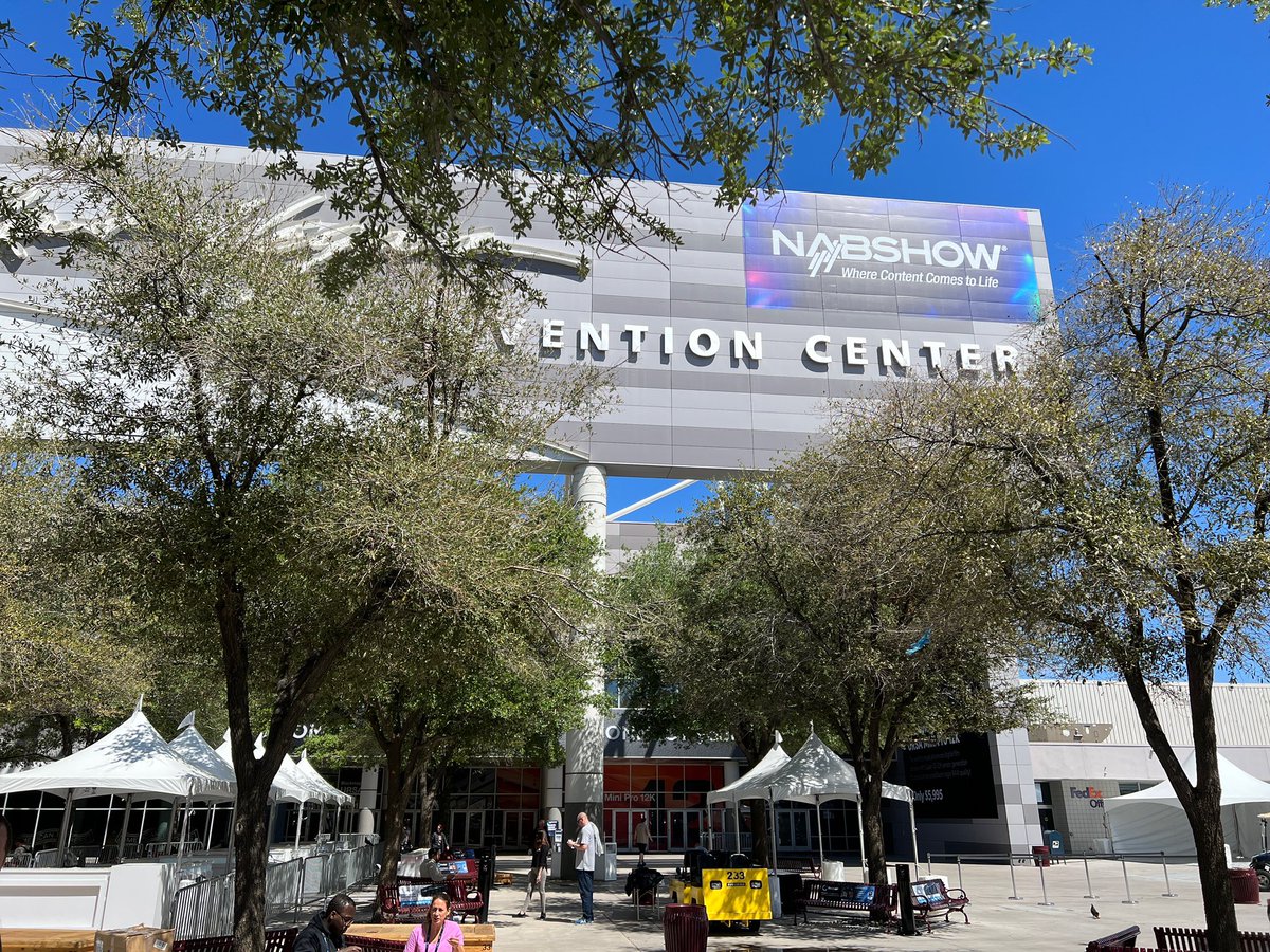 TweetsByMCM's tweet photo. We’re excited to be in Las Vegas working with @FUJINONLenses and @mo_sysLab to bring Virtual Production to Fujinon's booth at @NABShow. Stop by booth C6127 to see our live demo! 
@MarkJamesDP @ResolutionProd 
@APGMediaGroup  
#virtualproduction #nabshow2022 https://t.co/sAppRigEaB
