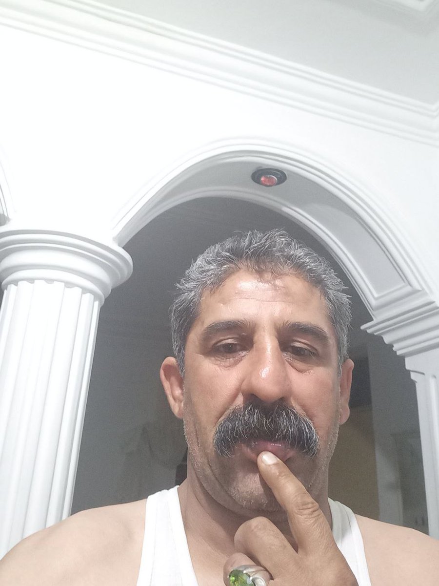 persiandadd's tweet photo. iranian truck driver 💦🏳️‍🌈😋 #gay #top #bot #vers #bear #oldman #daddy #sex #irani #iran #iranian 💕🏳️‍🌈💦 #گی #ایرانی #تاپ #بات #فاعل #مفعول  #سنبالا #ددی #رنگین_کمان #بیغیرتی #بیغیرت https://t.co/DUXUy72tVZ