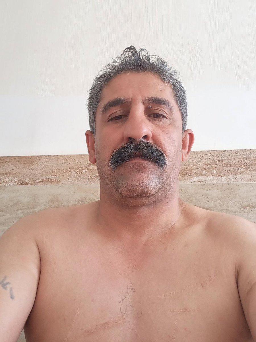 persiandadd's tweet photo. iranian truck driver 💦🏳️‍🌈😋 #gay #top #bot #vers #bear #oldman #daddy #sex #irani #iran #iranian 💕🏳️‍🌈💦 #گی #ایرانی #تاپ #بات #فاعل #مفعول  #سنبالا #ددی #رنگین_کمان #بیغیرتی #بیغیرت https://t.co/DUXUy72tVZ