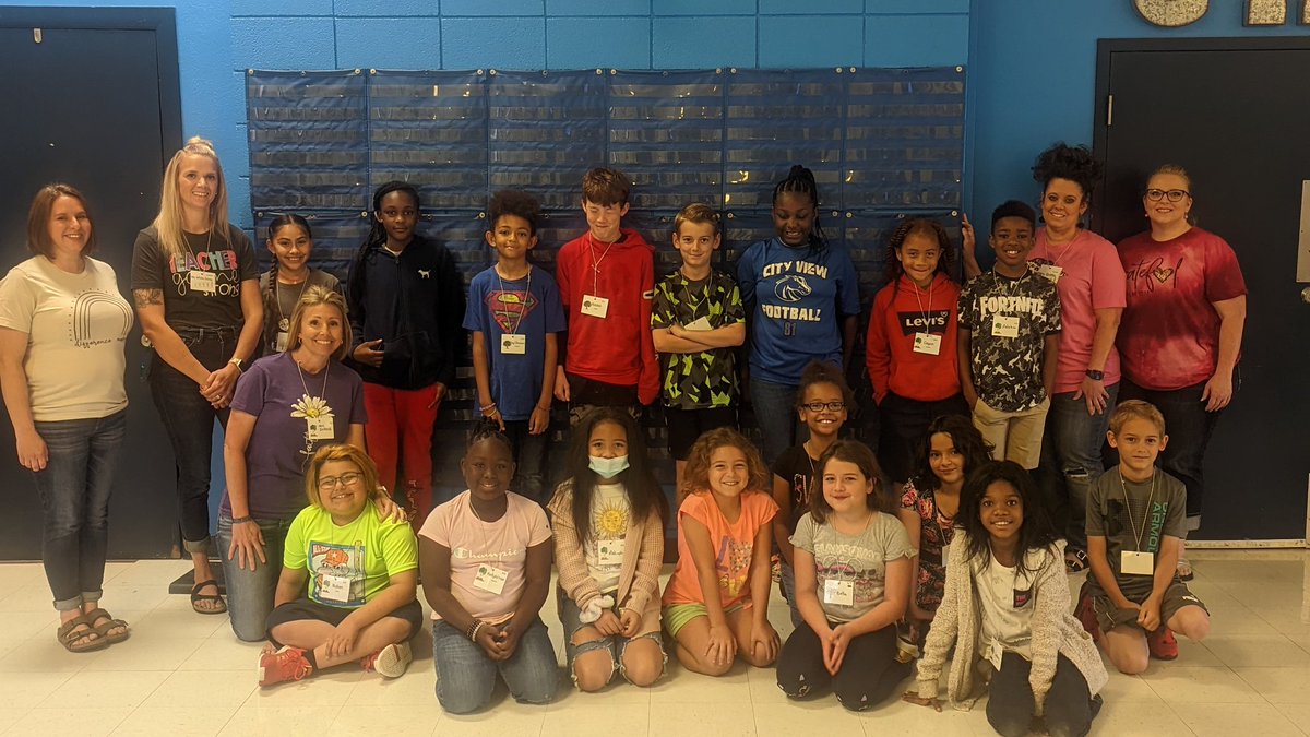 TristanBrowne's tweet photo. On this week's episode of Saturday School Math Camp...
@kellie_hare @HNADickens @haynes_nwa @RedRaider5teach @kellimarion9 @Mommaspear @WFISDschools https://t.co/zrjnWEa2hx