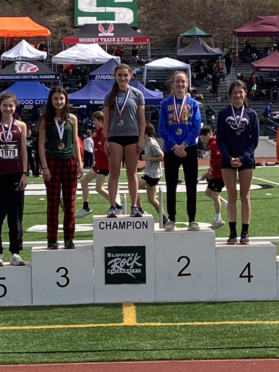 DerryAreaTFXC's tweet photo. Freshman Jane Huss finishes 2nd overall in the 3200m with a new PR time of 11:51! #derrypride @WPIAL_Insider @TribLiveHSSN https://t.co/pa0Zd9cx1n