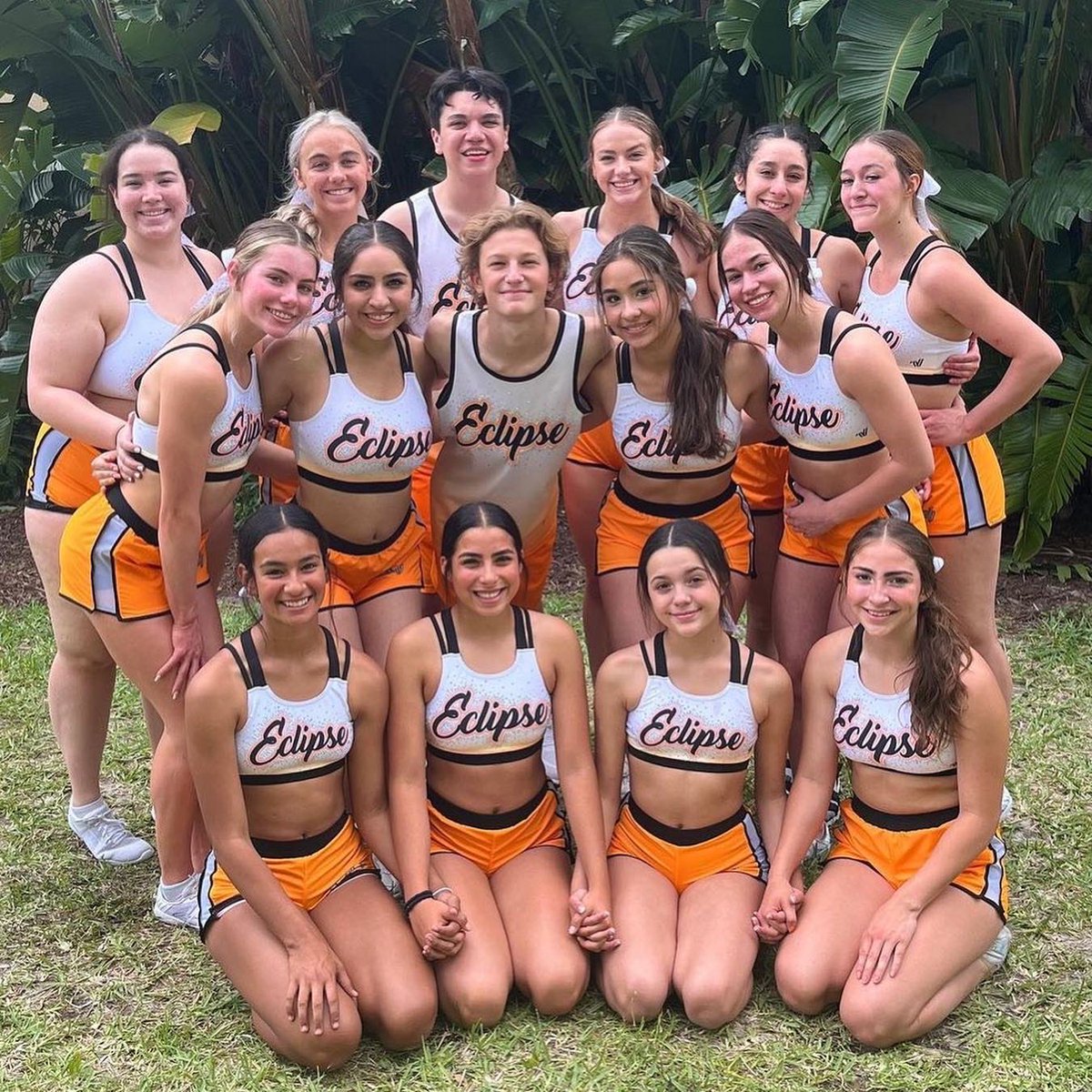 ca_denverco's tweet photo. ECLIPSE is relaxed and ready to bring out the SUNshine today in prelims. ☀️

#ProudToBeASun #CheerleadingWorlds @ccseclipse @ccs_nm https://t.co/cjb8IR1KPZ