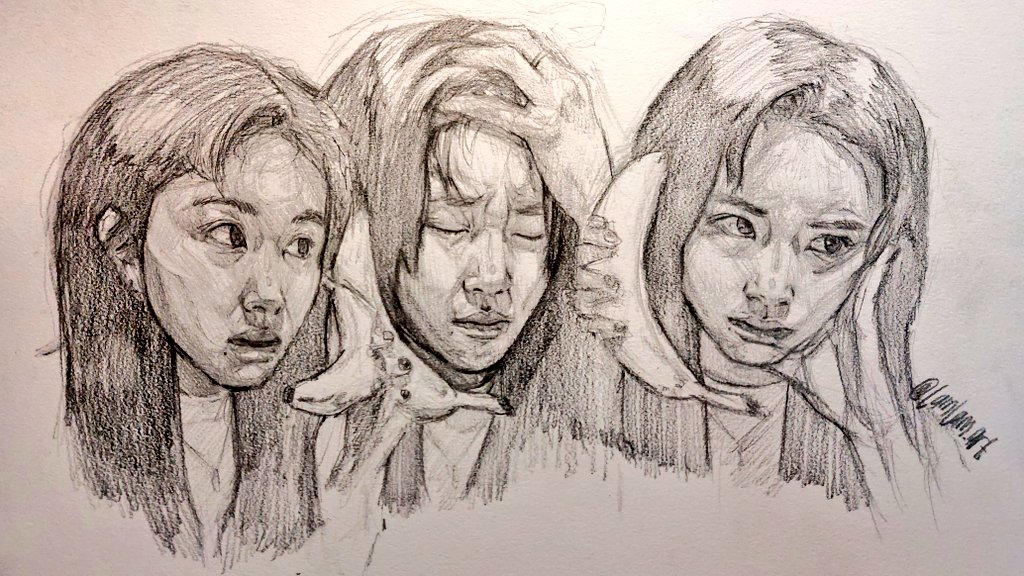 lamlam_art's tweet photo. Happy Chaeyoung Day!!! #chaeyoung #twice #kpop #drawing #sketch https://t.co/PGZJCW0epY