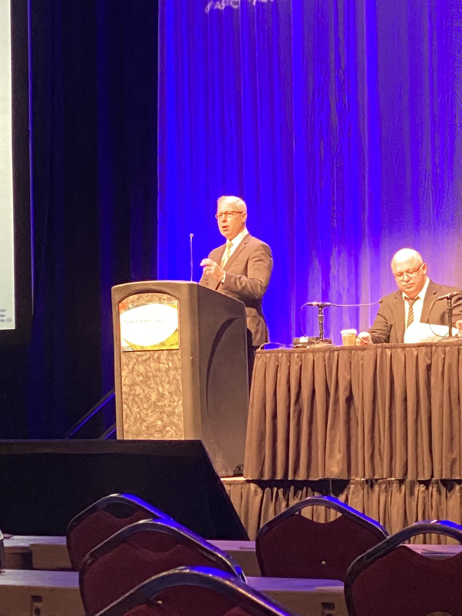 Excellent review of mobilization strategies and updates by <a href="/PaulS1594/">Paul Shaughnessy</a> at #Tandem22 #SCTCTN