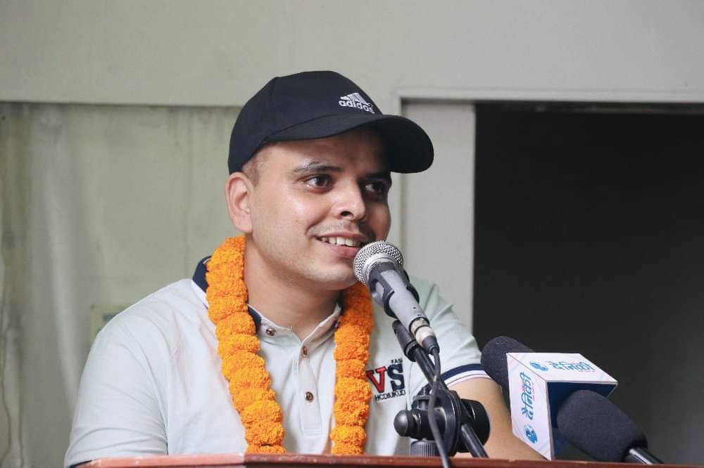 प्रेममा नि के सारो राजनीति हो !