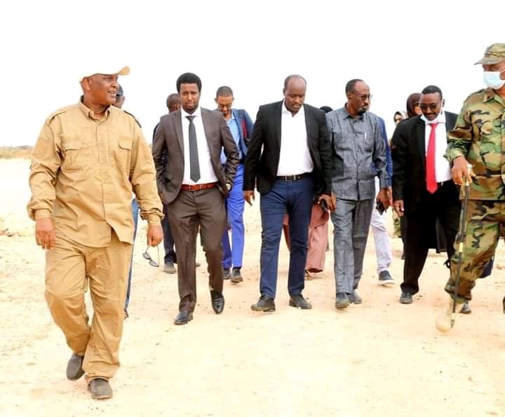 Anagu hadaan nahay xisbiga nabad iyo nolol ee mr farmaajo hogaamiyo waxaan leenahay gudiga doorashadu gacan bidixaynta hanaga daayaan  doorashda ceel waaq kasocota sharciga iyo heshiisyadii lagalay hada kahor halawaafajiyo