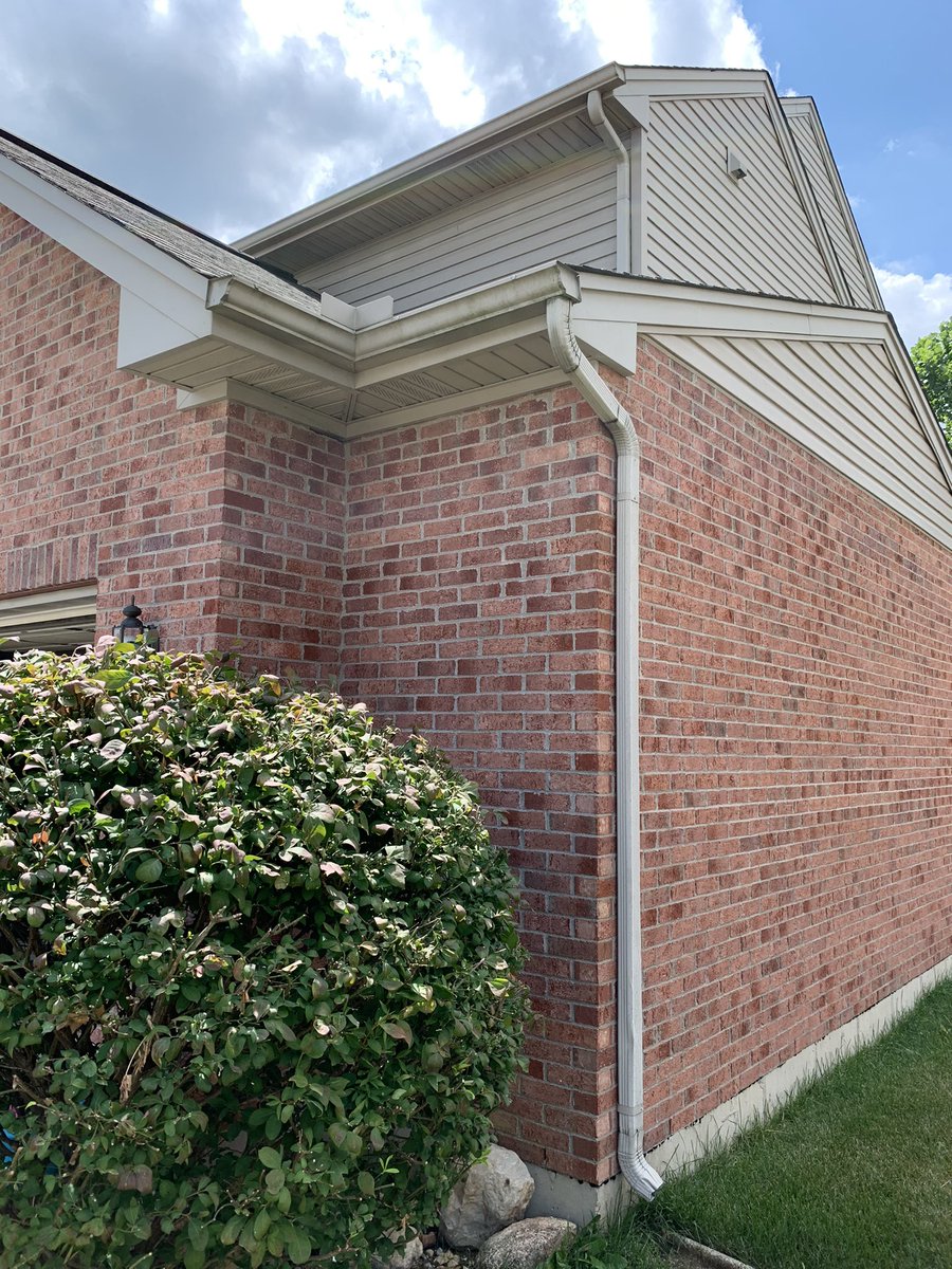 ogwroofing's tweet photo. “OGW was very courteous and helpful.  We had a small soffit repair job that they completed with a professional demeanor.  I would recommend them.” - A. Kapper #roofing #roofrepair #soffitrepair #ogw #ogwroofing #siding #sidingrepair https://t.co/BRjHcrq66j
