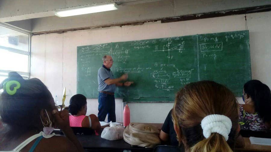 Universidad Tecnológica de La Habana tweet media