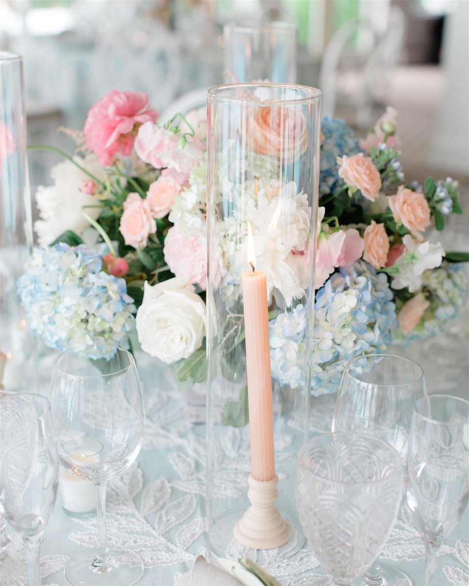 WedBeautiful's tweet photo. Enjoying the last few warmer nights before it starts to get cold! Also this light blue, pink and white table setting is such a dream 💕 https://t.co/ol1kfPqmH7 https://t.co/tOKaCVguiZ