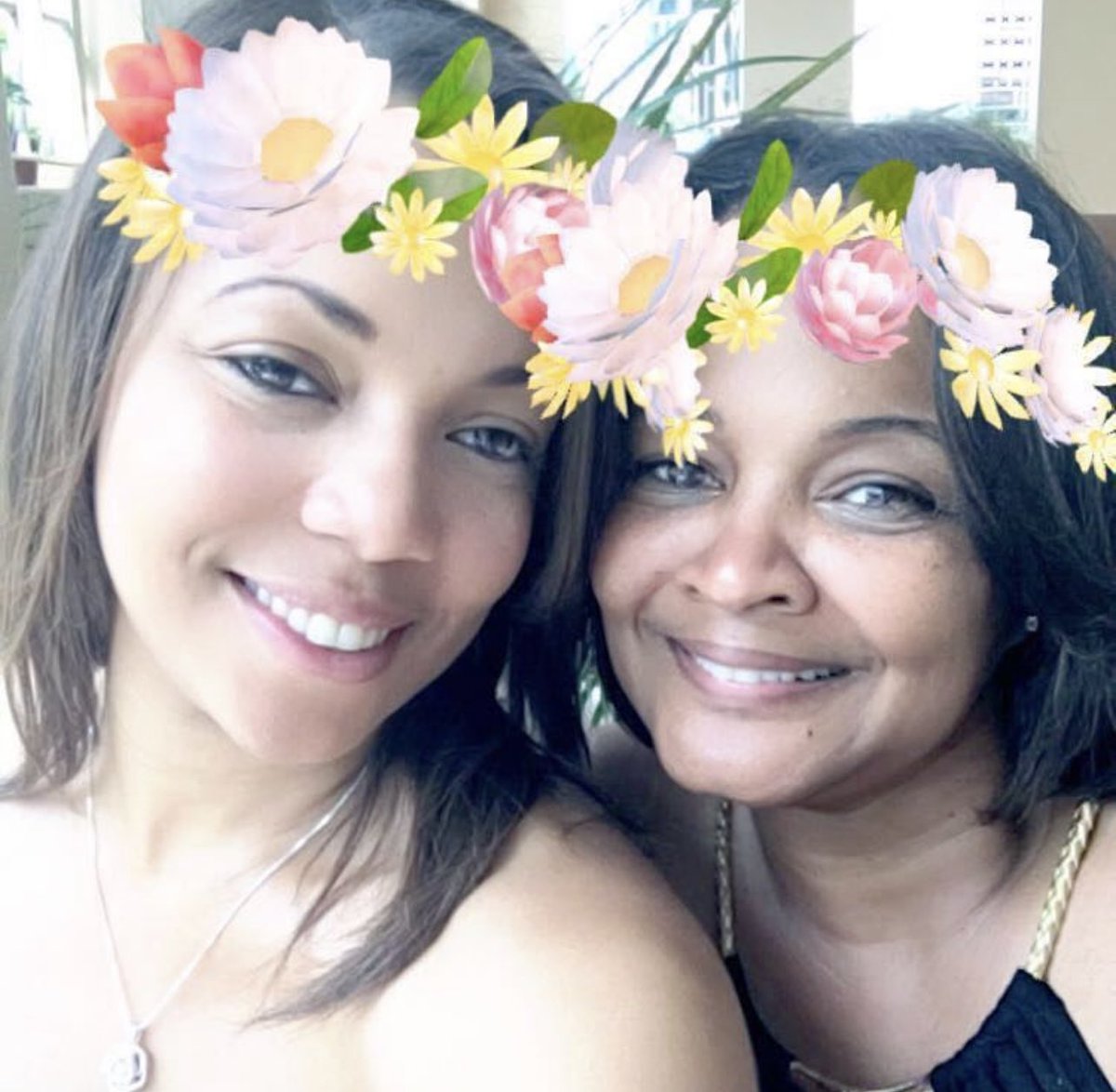 tamigaew's tweet photo. Counting down … my baby turns 28.
My #kashanunga ( it’s her golden year 28 on the 28th). Some moments in life define you..28/4/1994 my heart exploded with so much love and a fierceness to protect this little person…so many years later nothing has changed. https://t.co/jgAc80K5rw