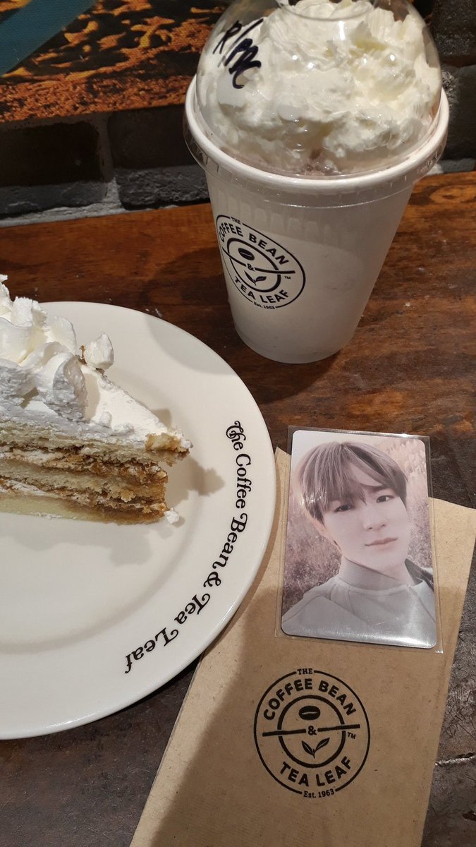 00zhaul's tweet photo. happy jeno day! 🐶🤍

#OurBirthdayBoy_JenoDay https://t.co/25tHHES1dP