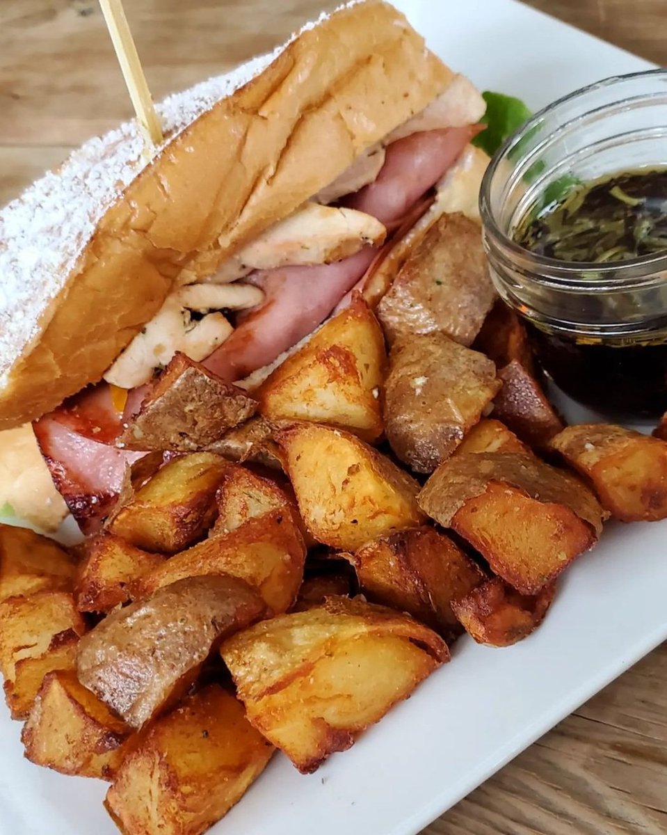 cilantro_chive's tweet photo. Weekends... we BRUNCH! ๐ณโ
Join us every Saturday and Sunday from 10am-2pm for our fresh and delicious Brunch Menu (served alongside our regular Menu)
Reservations recommended, book your table online https://t.co/SFvbji3B8W ๐ฑ
.
.
.
#FreshSimpleEats
#EatLocal
#CilantroAndChive https://t.co/FgAYcMXCNF