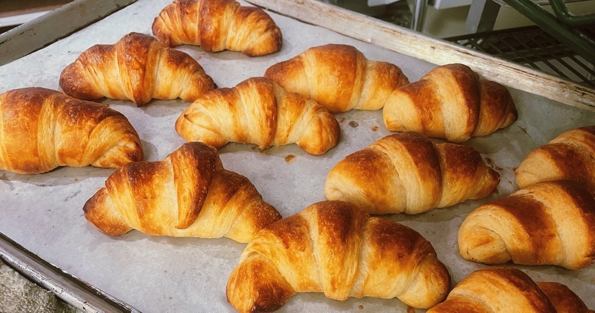Bad day? Lucy J’s.

Good day? Lucy J’s.

Just want a treat?

Obviously, Lucy J’s. 

Swing by!
@lucyjbakery