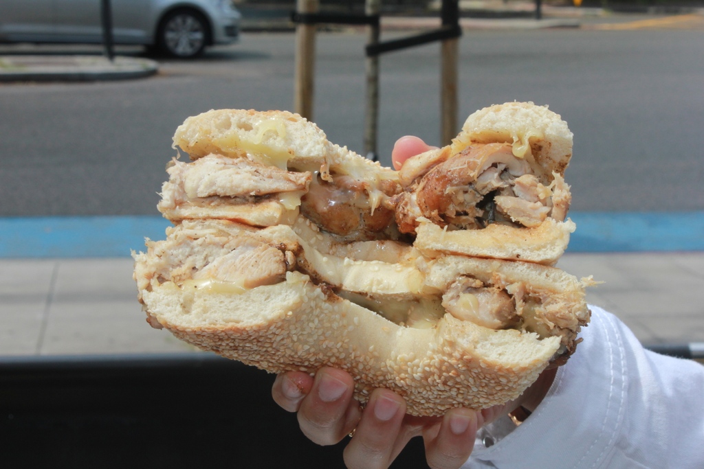 Saturday Treats🤩 #bagelsandwaffles #londonbagels #londonfoodie #croydon #purleyfood #purley #croydonfood #londonlunch