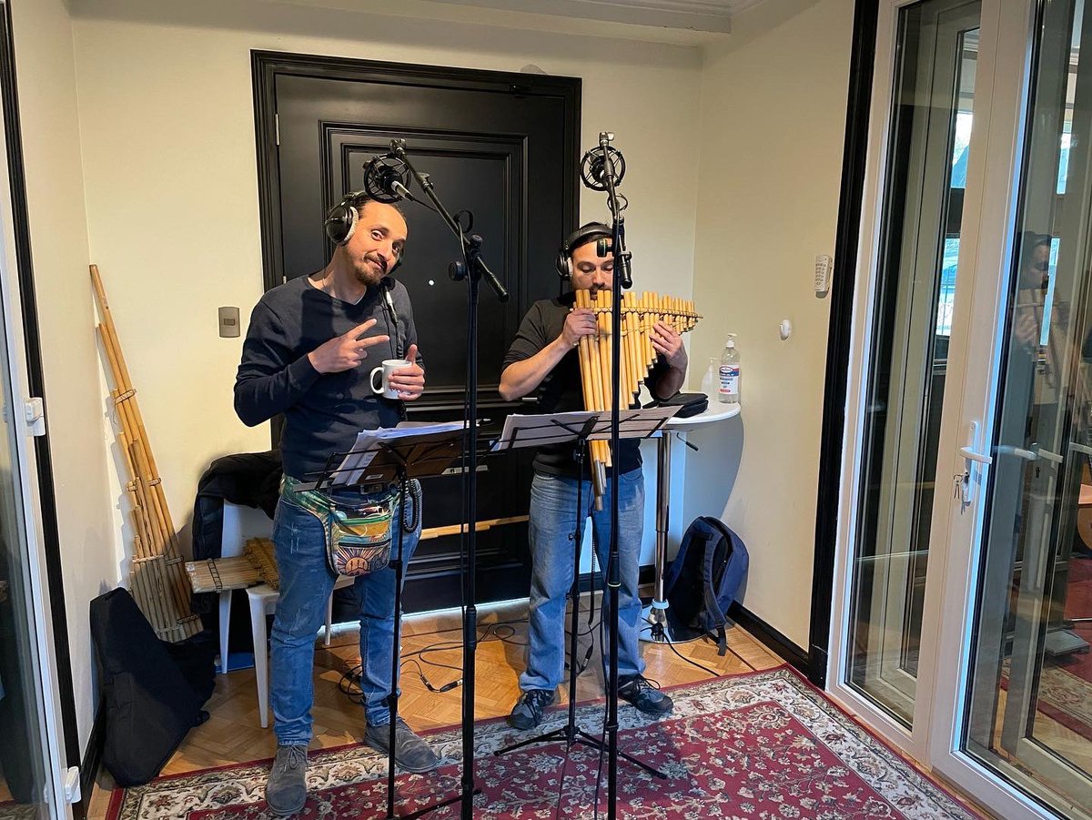 FlixCrdenas1's tweet photo. Partiendo grabación de nuevo disco de Orquesta Andina en Santuario Sónico- Santiago.. se viene harta música nueva … https://t.co/Cdi8PZ9Qwu