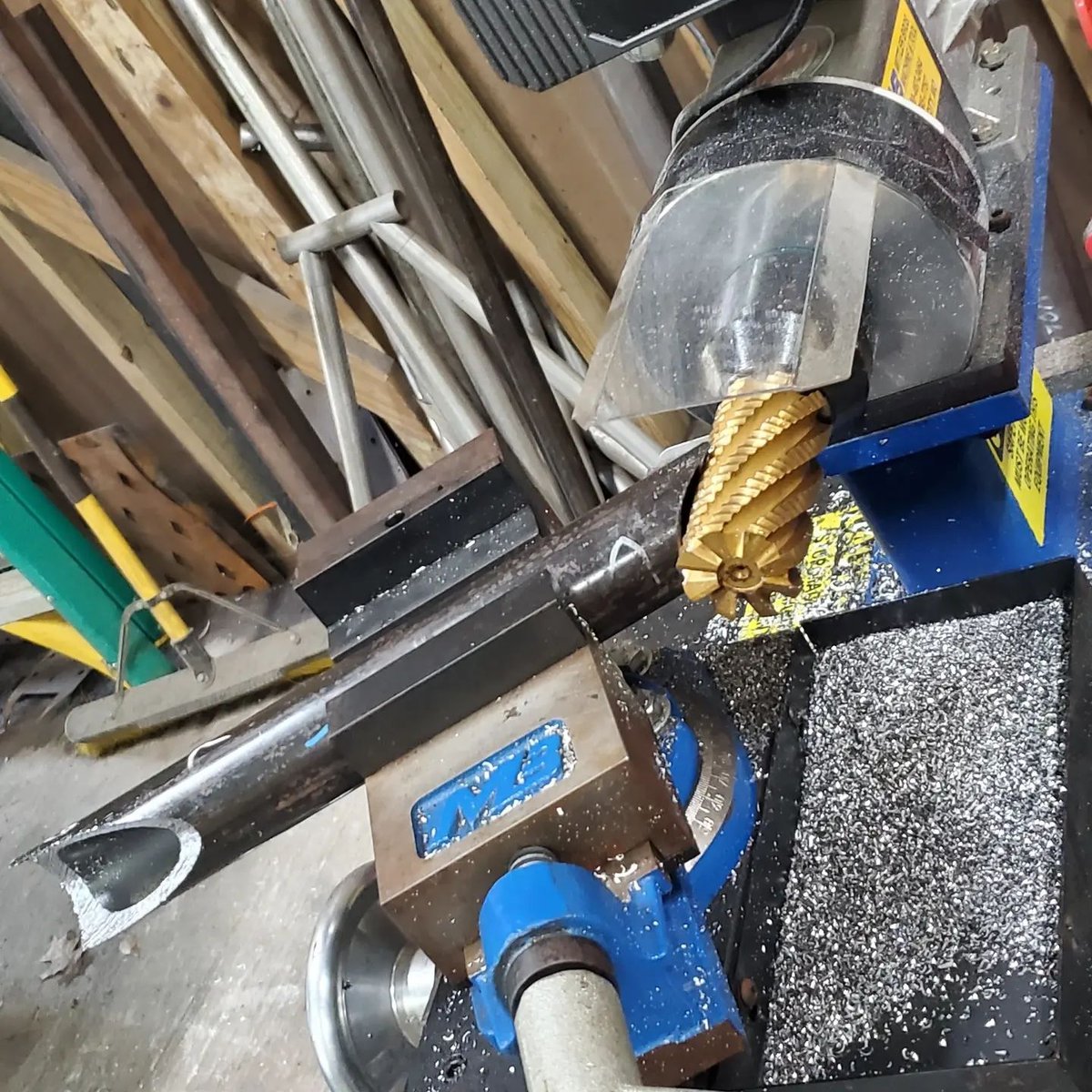 mittler_bros's tweet image. @jelly_customs_ sharing more examples of one of his #favoritetools and that no matter the material, it&apos;s notching like butter!

#repost @jelly_customs_