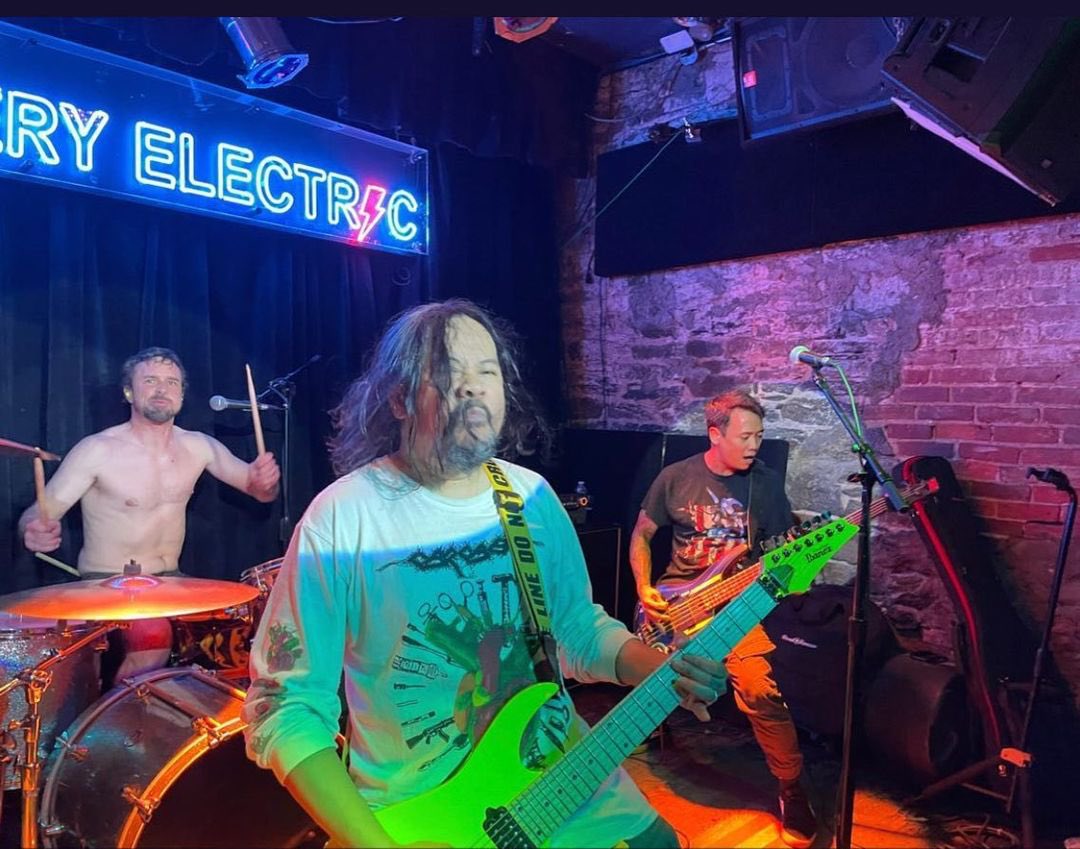 Kami tidak tau Tri Suaka, yang kami tau Suaka adalah band metal asal New York yang 2 personil nya adalah orang Indonesia 🤘🏿🗿