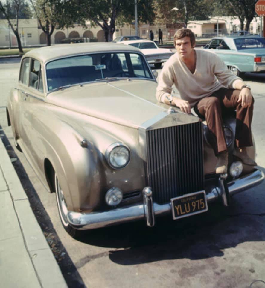 Six Million Dollar A big Happy Birthday to Lee Majors, born 1939.

( MCA TV) 