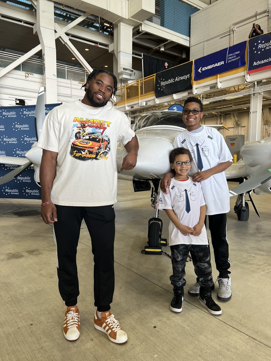 Kenny Moore II tweet media