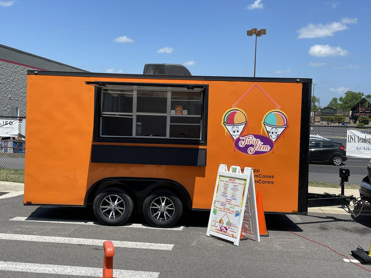 LISAAcademy's tweet photo. Love food trucks? Stop by our Car Show at 1 LISA Academy Way! #LISAinnovates https://t.co/4gCewByPnr