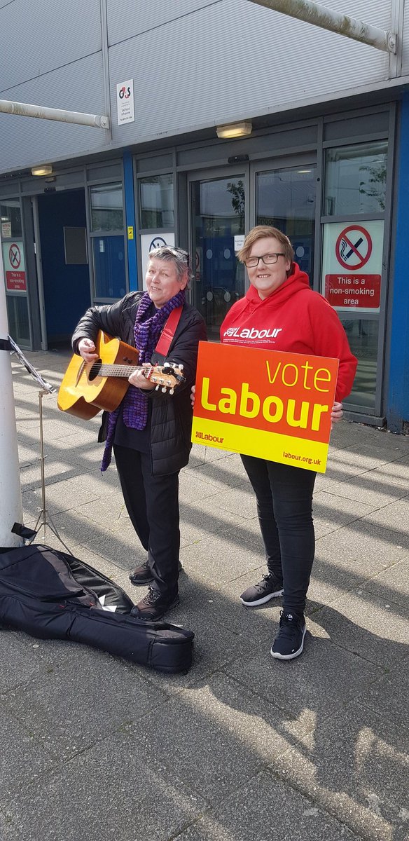 sarahjudge90's tweet photo. Really great afternoon! Thanks @AndyBurnhamGM @bevcraig @MikeKaneMP and team @WHPLabour. Special thanks to @MooneyInfo for coming along and singing for us! It was really fantastic to feel such support! Appreciate it! Labour on your side all year round! https://t.co/wPSv3uL476