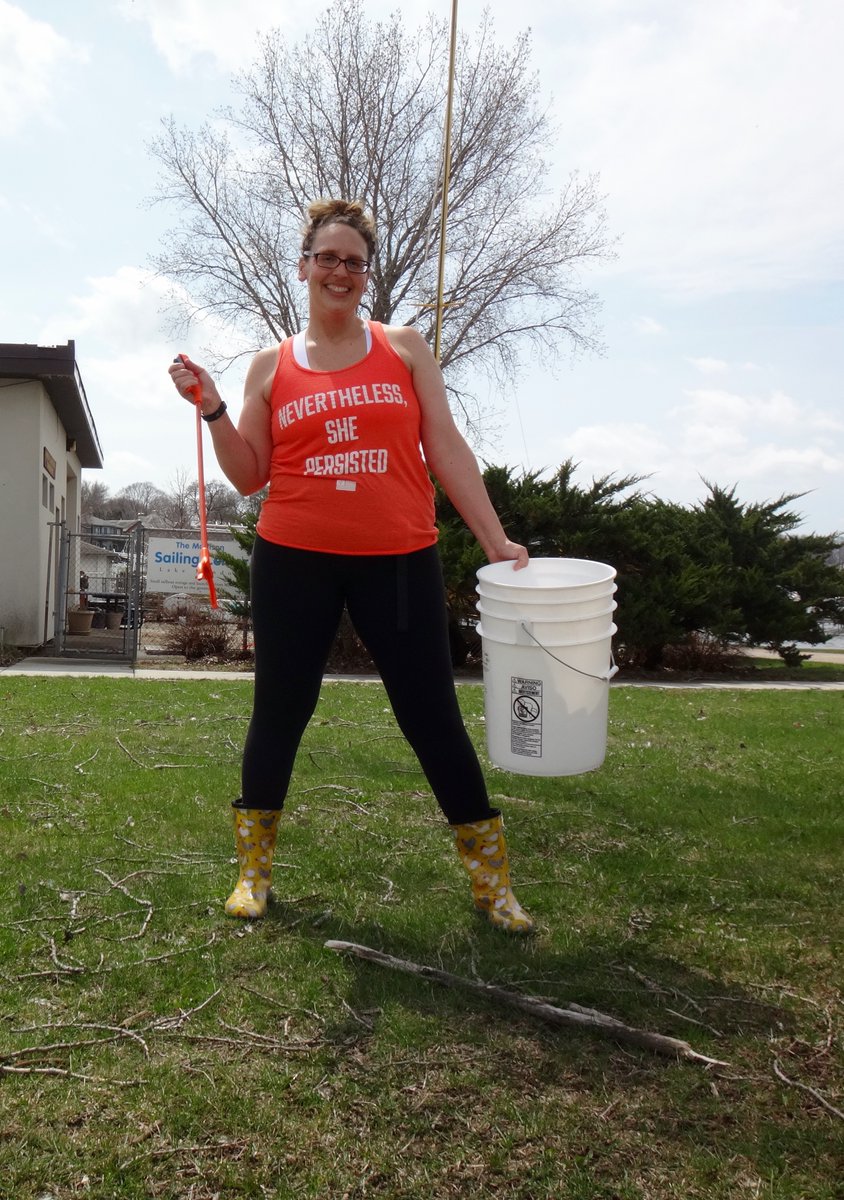 602Shaffer's tweet photo. @cityofmadisonparks Cleaning up Warner Park for Earth Day! #EarthDay #EarthDay2022 #MadisonWI #MadisonParks #DoYourPart https://t.co/kzJwTMEyhs