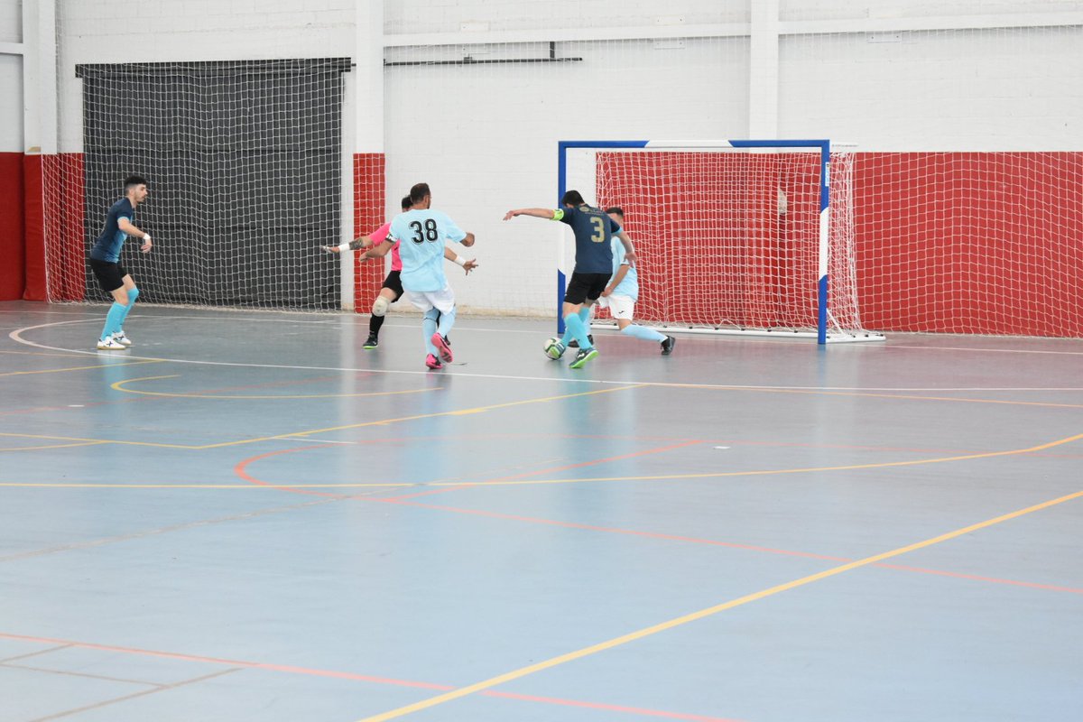 MontehermosoFu1's tweet photo. TERCERA DIVISIÓN EXTREMEÑA G.23

Jornada 27

⌚29'

Gooooooooooolllllll gooooooooooolllllll, así la metía  Perka en la jaula tras asistencia de @MarioLopez__

@MontehermosoFu1 3
@rena_ud 0

⚽ David
⚽ Baby
⚽ Perka

#ElRetoContinúa https://t.co/PI8kIWj93X