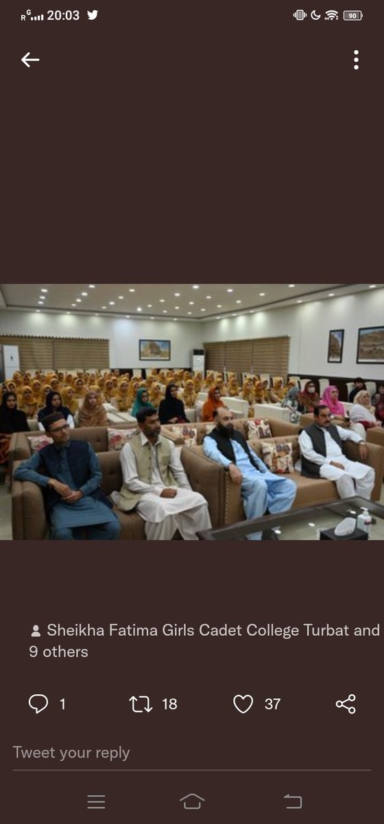 Muneeba45's tweet photo. شیخہ فاطمہ بنت مبارک گرلز کیڈٹ کالج تربت ،لیڈی کیڈٹس کی پہلی کھیپ نے اپنی فیکلٹی کے ساتھ ہیڈکوارٹر ایف سی ساؤتھ کا دورہ
تفصیلات کے مطابق لیڈی کیڈٹس نے ایف ایم 96 سٹوڈیو، ایف سی ہسپتال، اور یادگار شہداء کا کا بھی دورہ کیا ۔
#Balochistan #GCCT #FC #ISPR 
#پڑھالکھابلوچستان https://t.co/irY8C7Ye41