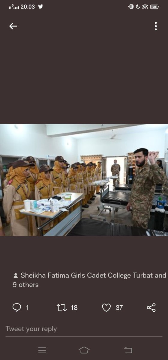 Muneeba45's tweet photo. شیخہ فاطمہ بنت مبارک گرلز کیڈٹ کالج تربت ،لیڈی کیڈٹس کی پہلی کھیپ نے اپنی فیکلٹی کے ساتھ ہیڈکوارٹر ایف سی ساؤتھ کا دورہ
تفصیلات کے مطابق لیڈی کیڈٹس نے ایف ایم 96 سٹوڈیو، ایف سی ہسپتال، اور یادگار شہداء کا کا بھی دورہ کیا ۔
#Balochistan #GCCT #FC #ISPR 
#پڑھالکھابلوچستان https://t.co/irY8C7Ye41