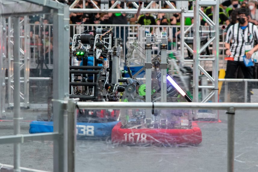 While Margie helped with defense, @frc1706 and @frc4213 scored 152 - 111! #omgrobots #thisiscitrus