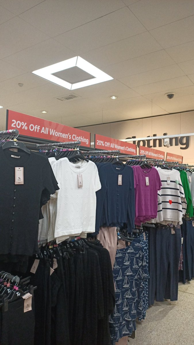 rs500's tweet photo. @sainsburys how is is acceptable for all women's clothing to have 20% off but not men's #sexist https://t.co/uTr1UNsScS
