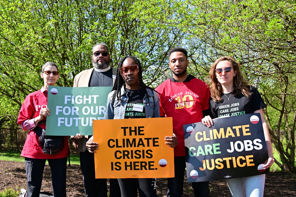 Yesterday our #FightForOurFuture #EarthDay weekend events began. Photos here from Malvern, PA Des Moines, Albany, NY &amp; Tampa FL
And TODAY, thousands are planning to rally in front of the White House. 
It's time for action that meets the scale of the crisis.