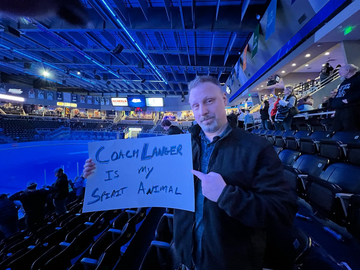 JJDacotah's tweet photo. When it’s create a sign night at @FargoForce game you shout out your accidental texting buddy! @SLanger02 #USHL https://t.co/PpSXB4JznP