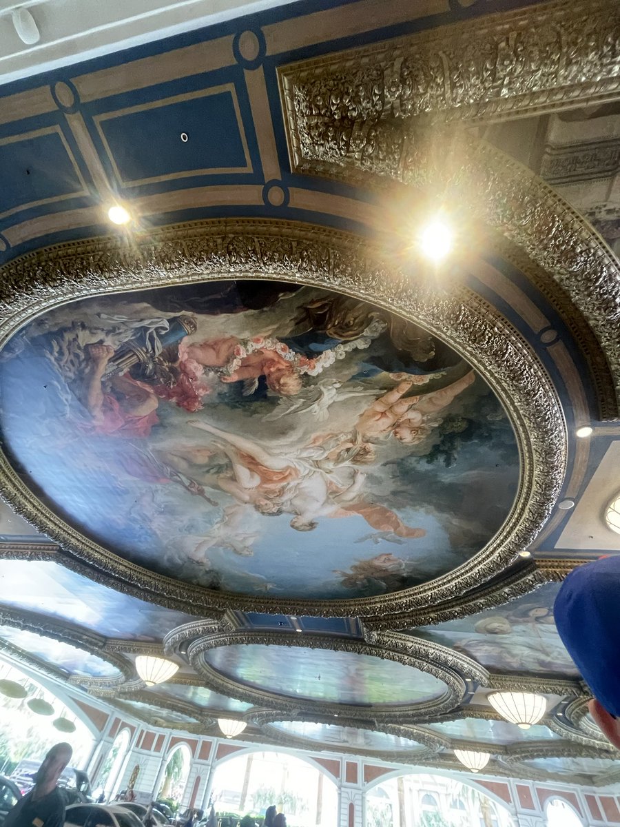 kasey_munzer's tweet photo. Beautiful artwork at the Venetian https://t.co/RHzBLY4Vhg