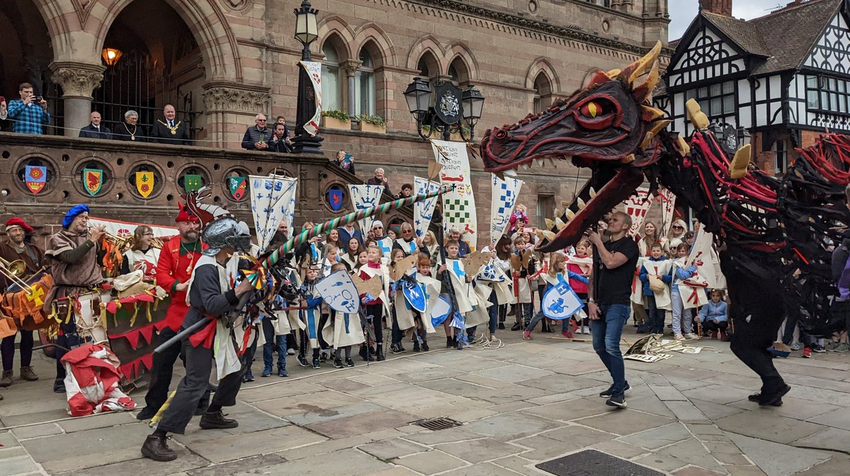 foss_or's tweet photo. Great St. George's Day shenanigans around @ShitChester today https://t.co/drFP2PqYZW