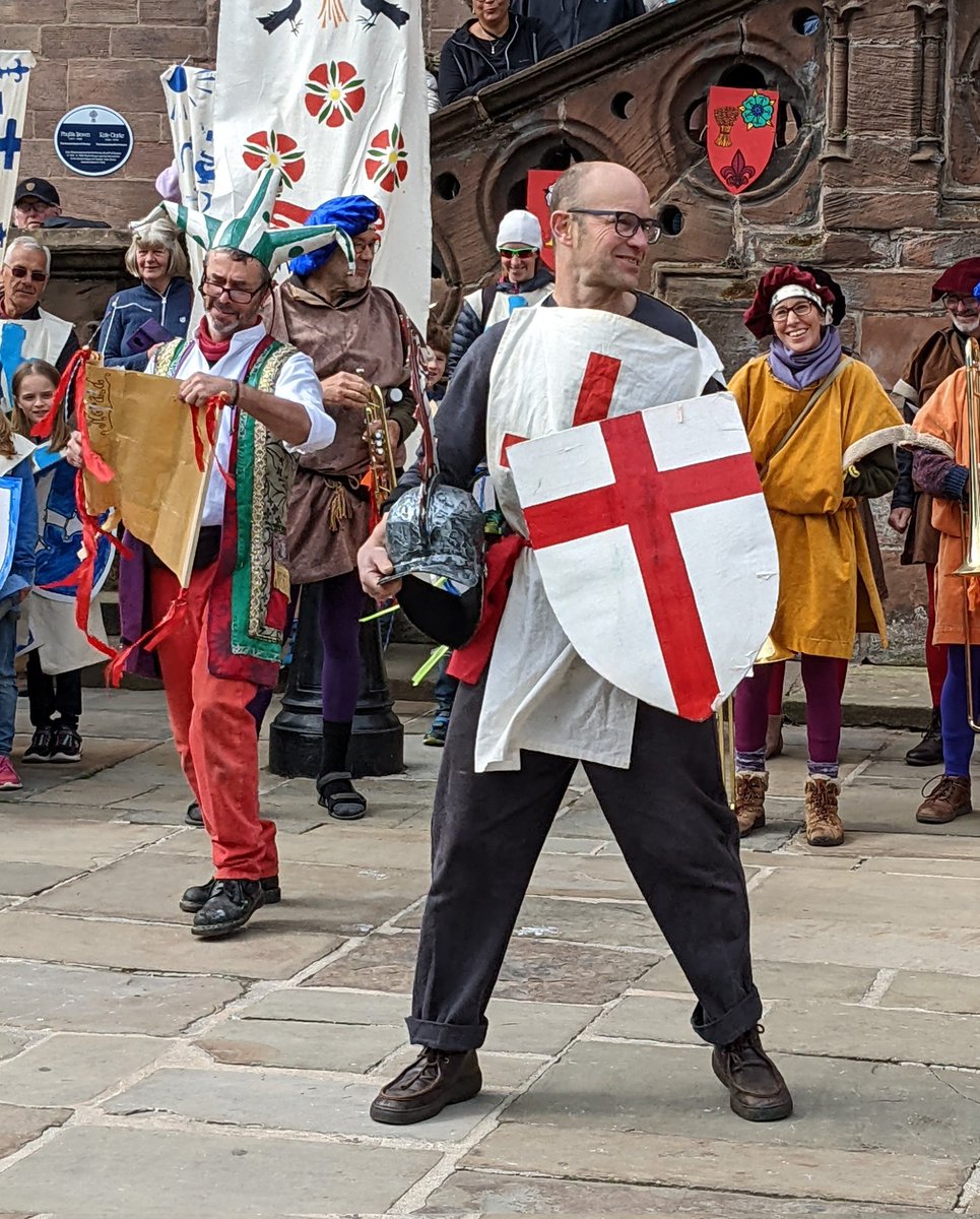 foss_or's tweet photo. Great St. George's Day shenanigans around @ShitChester today https://t.co/drFP2PqYZW